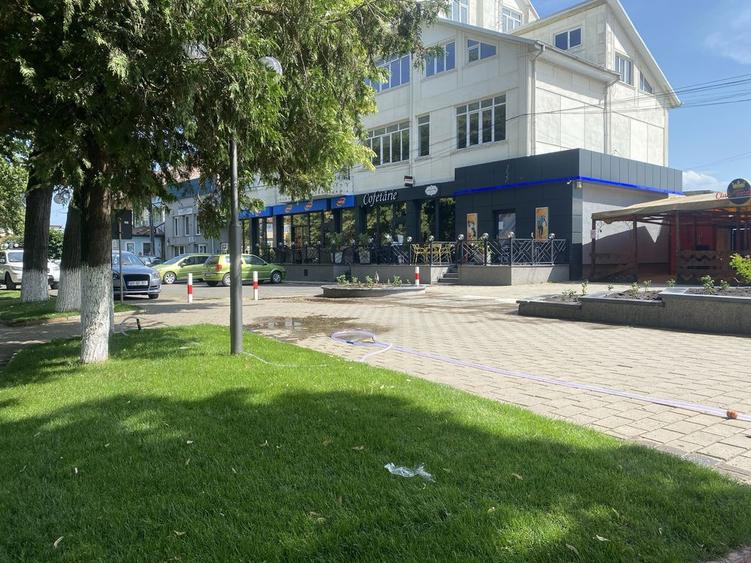 Inchirez spatiul comercial oras darabani zona centrala - 7