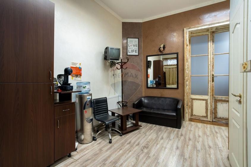 Apartament cu 2 camere de vânzare în zona Teatrului de Stat - 5