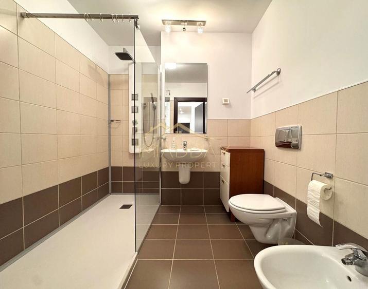 Apartament cu 3 camere decomandat, mobilat în Băneasa
