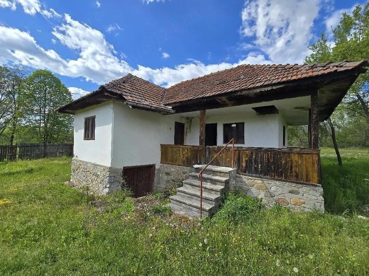 Casa pe funda?ie de piatra cu garaj ?i teren generos in Novaci, Gorj. - 3
