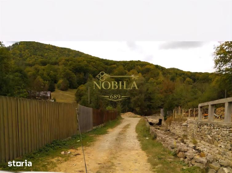Teren de 15355 mp, în Central