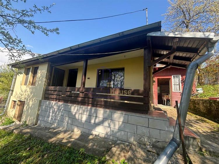 Casa cu teren - 1