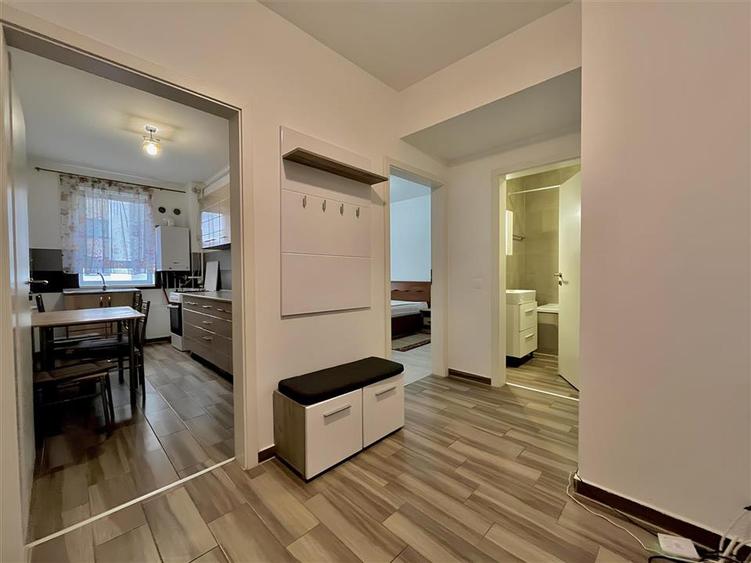 Apartament 2 Camere Decomandat in Qualis cu Parcare - Coresi - 3