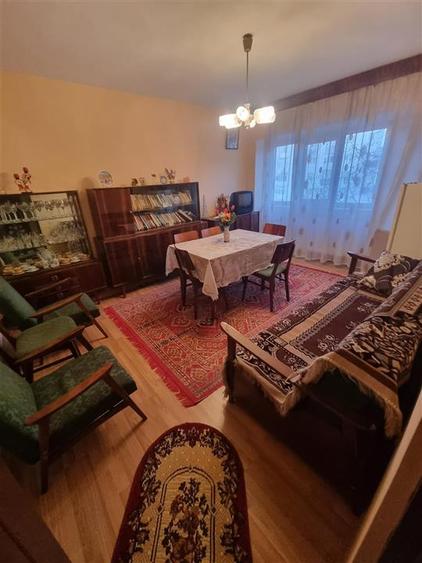 Apartament 4 camere decomandat - etajul 2 - bloc din 1980 - 90 mp - 3