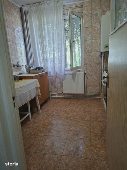 2 camere etaj 1 blv 1 decembrie - 10