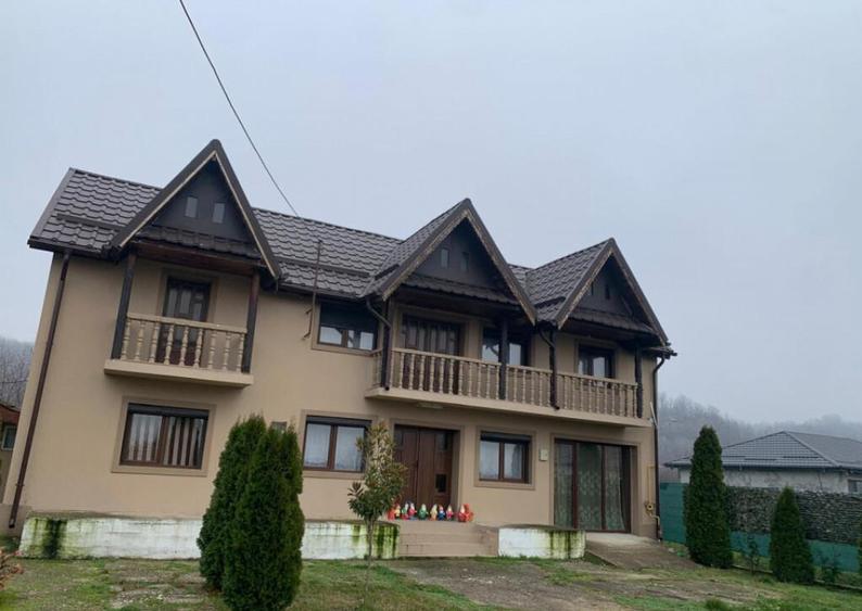 Casa P+1 com. Bobicesti , teren 4500mp. - 17