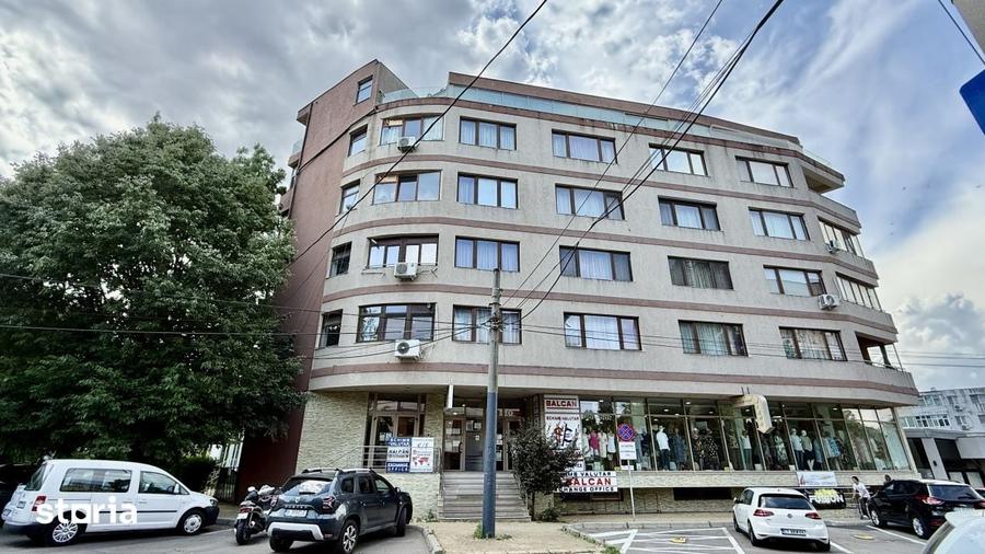 Apartament cu 3 camere în Tomis Nord