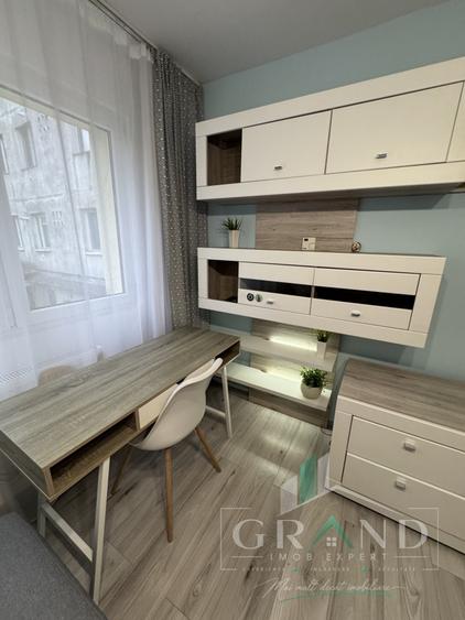 Apartament cu 2 camere decomandat, mobilat în Central