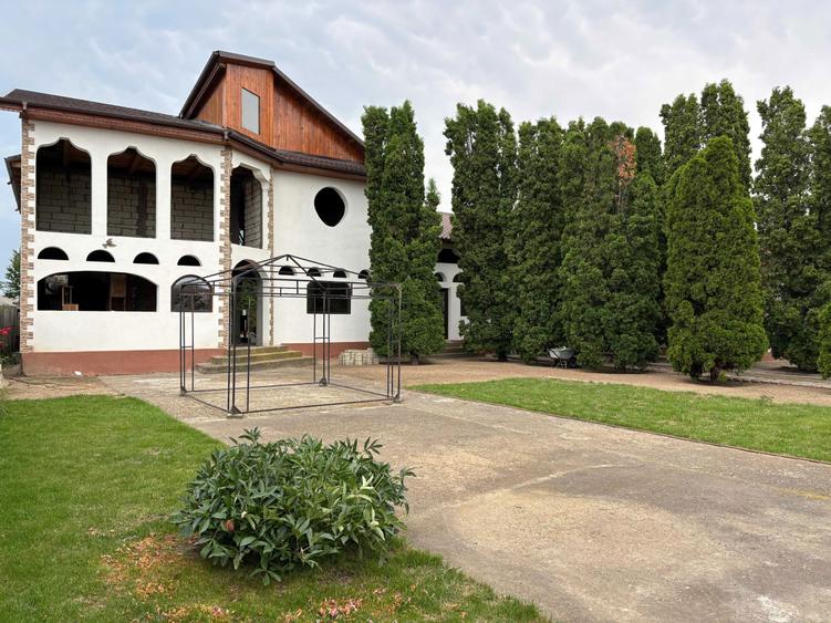 Casa tip vila, 9 camere, teren 3400 mp Garoafa, aproape de Focsani - 8