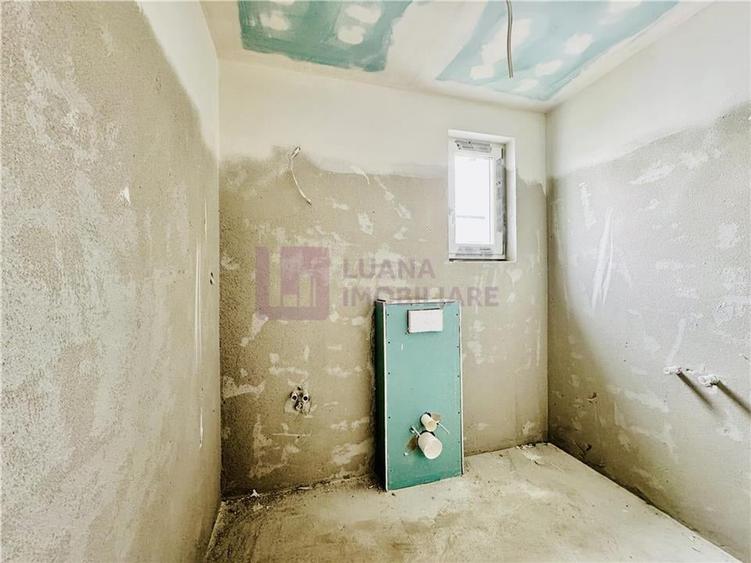 Casă individuală cu 3 camere cu Canalizare în Central