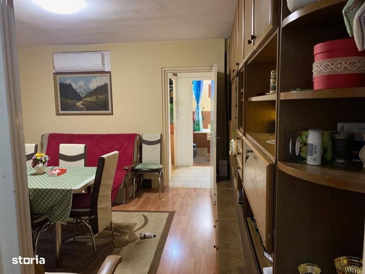 Apartament cu 3 camere în Micro 16