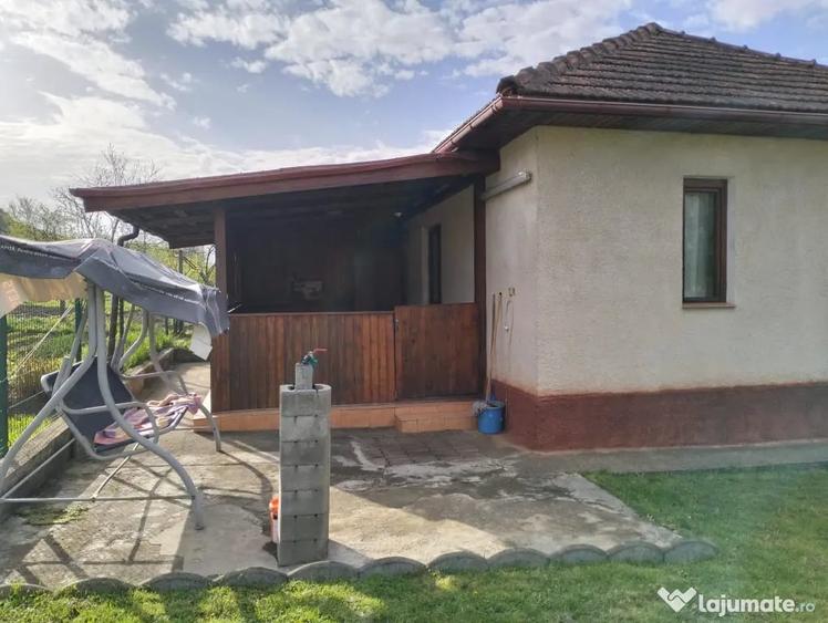 Casă cu 2 camere în Brănișca