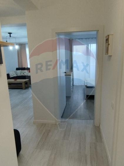 Apartament cu 2 camere decomandat, mobilat în Republicii