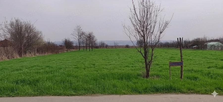 Teren de 1050 mp, în Mehedința