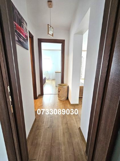 Apartament cu 3 camere semidecomandat în Drumul Taberei