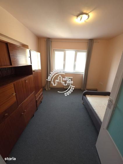 Apartament cu 4 camere decomandat în Central