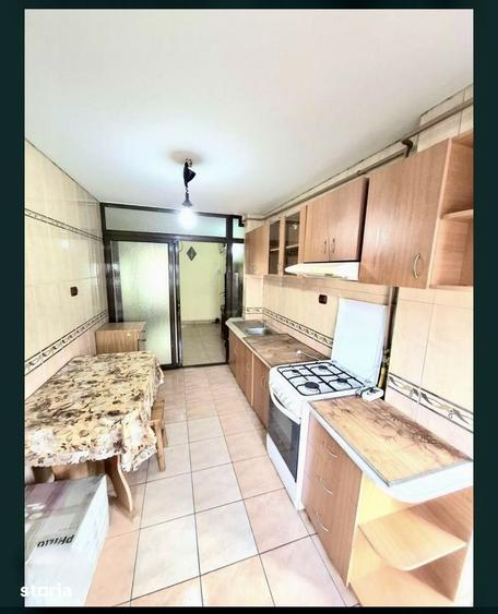 Apartament cu 4 camere decomandat, mobilat în Central