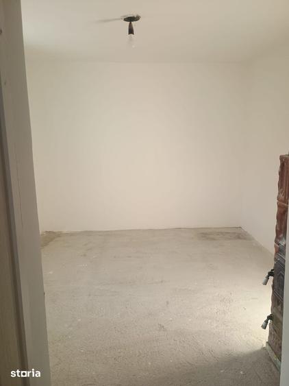 Casă cu 3 camere cu Teren 104 Mp în 23 August