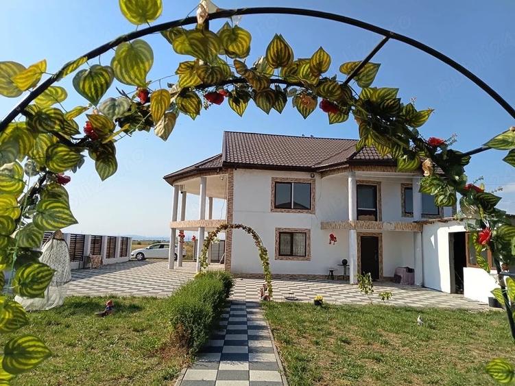 Casă cu Teren 700 Mp în Central