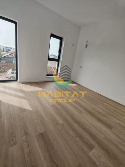 Casă individuală cu 5 camere cu Canalizare în Berceni