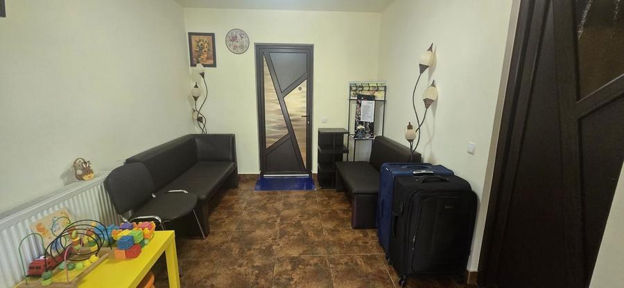 Apartament cu 4 camere semidecomandat în Nicolae Bălcescu