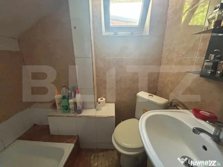 Casă cu 5 camere cu Teren 3000 Mp în Central