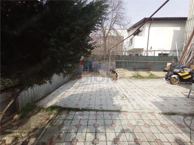 Casă cu Teren 240 Mp în Eroii Revoluției