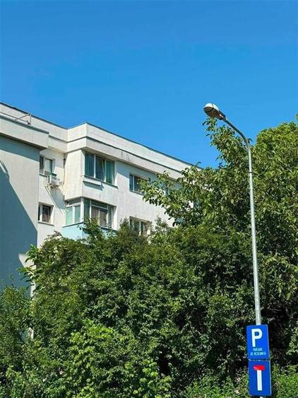 Apartament cu 3 camere decomandat, mobilat în Aviației