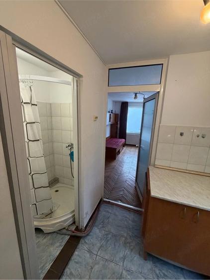 Garsonieră decomandată în Complex Studențesc