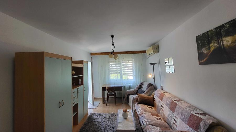 Apartament cu 2 camere decomandat în Canta