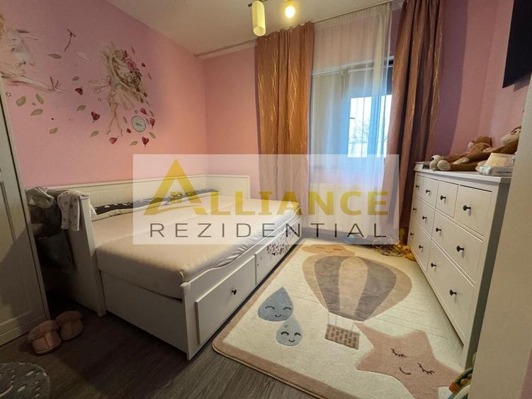 Casă individuală cu 5 camere decomandat cu Canalizare în Central
