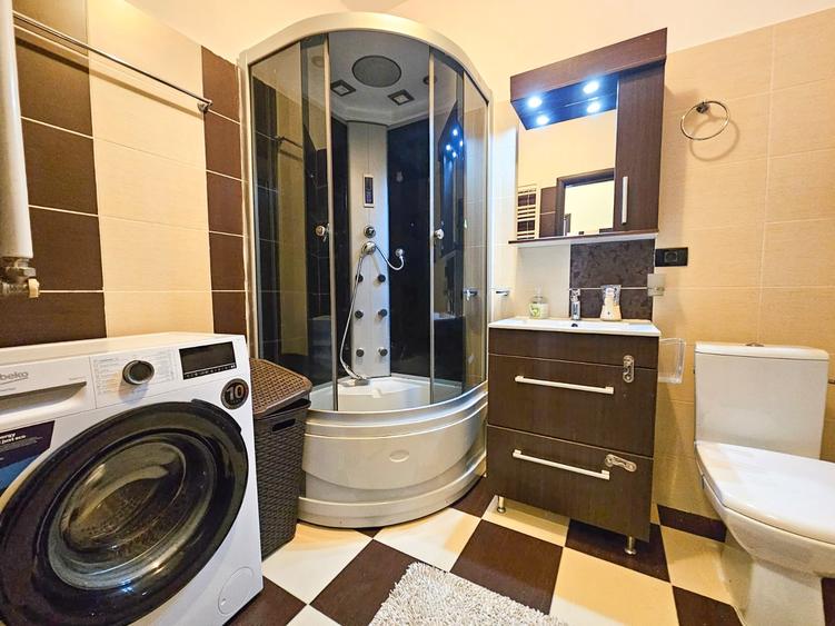 Apartament cu 3 camere decomandat în Drumul Taberei