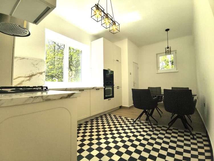 Apartament cu 2 camere decomandat, mobilat în Centrul Istoric