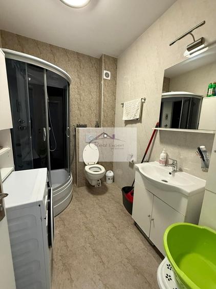 Apartament cu 3 camere decomandat în Europa