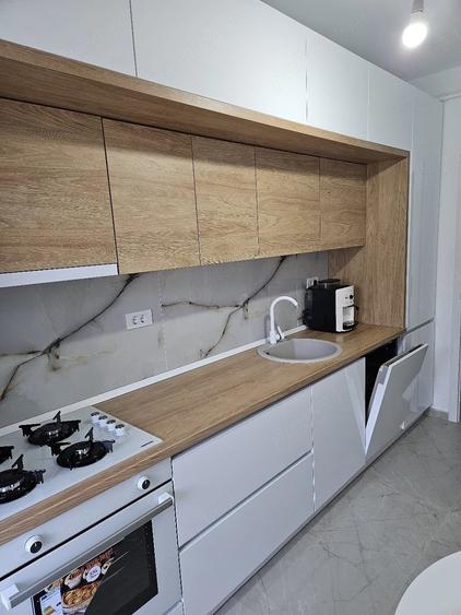 Apartament cu 2 camere decomandat în Apărătorii Patriei