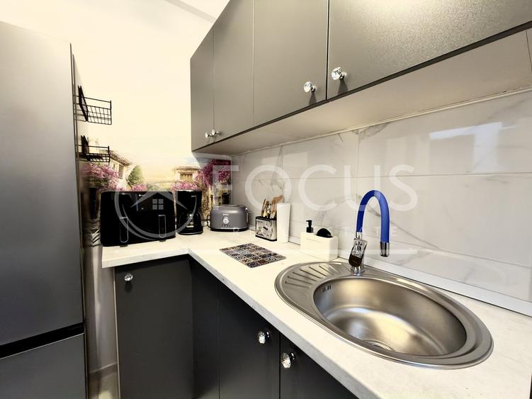Apartament cu 2 camere semidecomandat, mobilat în Universitate
