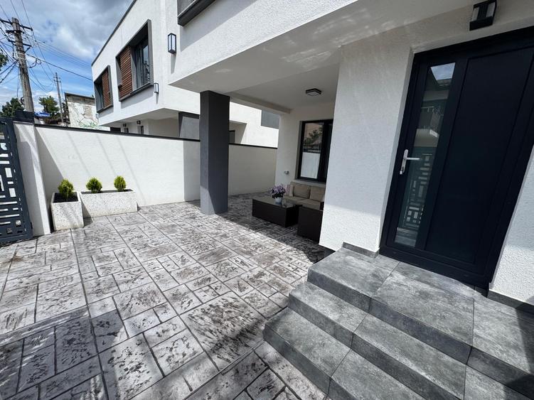 CASA DUPLEX MOBILATA SI UTILATA ZONA CENTRALA STR. PALTINIS NR 52 - 31