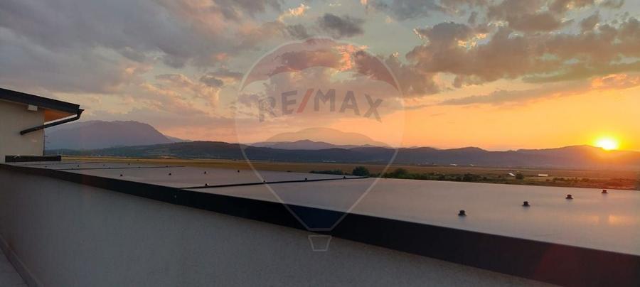 Apartament panoramic de închiriat în Râșnov– liniște, munți și apusuri - 10