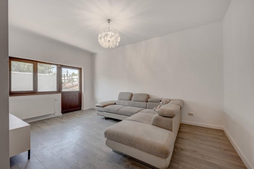 O proprietate imobiliara deosebita, formata din casa si mult teren! - 12