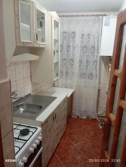 Inchiriez apartament - 3