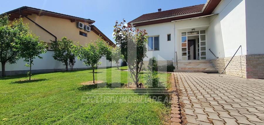 Casa individuala | 240 mp | 730 mp teren | Toate utilitatile | Cetate - 1