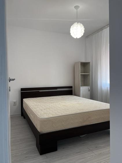 Apartament cu 2 camere semidecomandat în Lunca Cetățuii