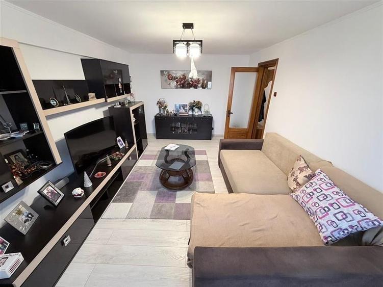 Apartament 3 camere, etaj 7/8, zona ultracentrala, 72mp, mobilat partial - 3