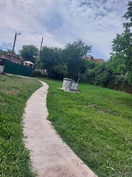 VIND Casa DE Vacan?a 20 km de la Hunedoara 25.000. E.negociabili. - 10