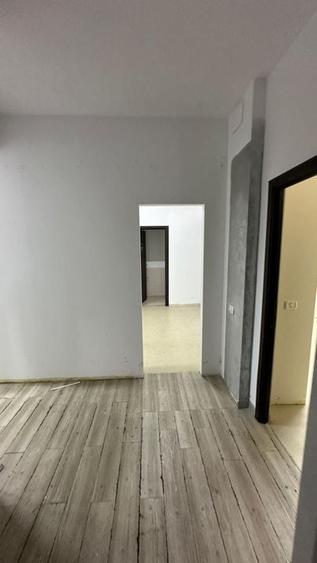 Spațiu comercial de 250mp &icirc;n zona ICIL/CASA DE CULTURA , pretabil birouri - 6