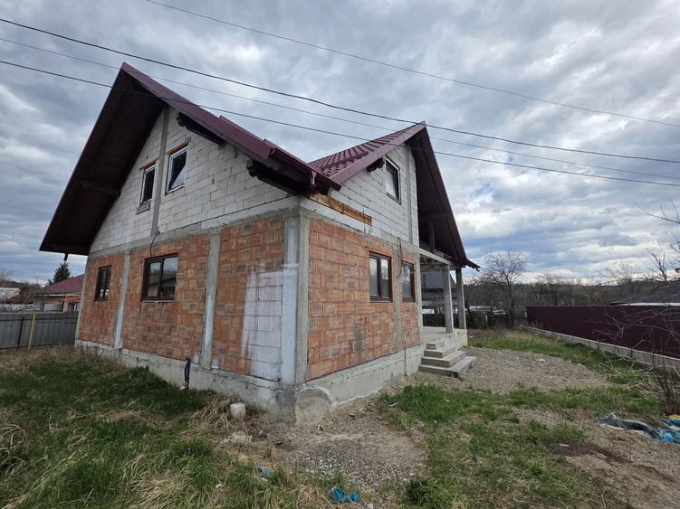 Casa de vanzare in Magura cu interioarele finisate. - 3