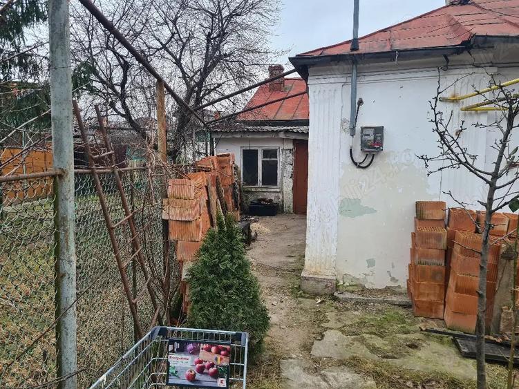 Casa de vanzare in Ia?i 143 mp utili Va propunem spre vanzare o casa spa?ioasa ?i luminoasa, situa - 2