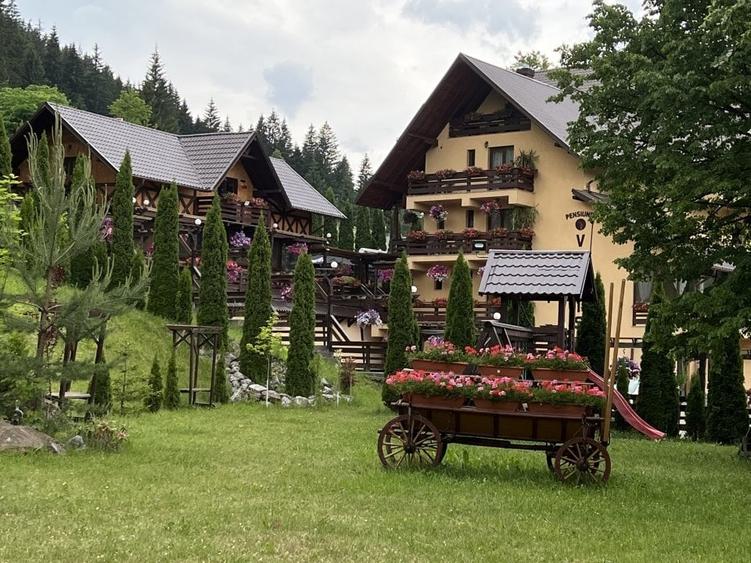 V&acirc;nd pensiune turistică clasificată situată &icirc;n loc. S - 3