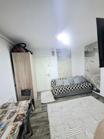 Vand garsoniera pe strada Tunsu Petre nr 9 fata in fata cu gradinita - 1