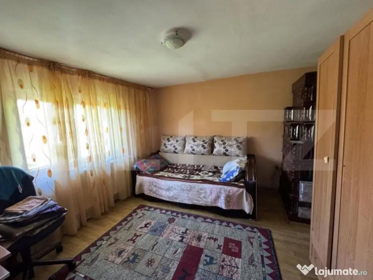 Casa plan parter cu 4 camere, 160 mp si 13000 mp teren, zona - 11